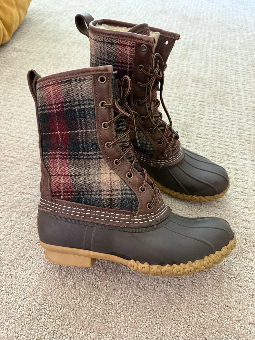 LL bean boots plaid duck boot shearling fur lining made in USA sz 8 gorpcore